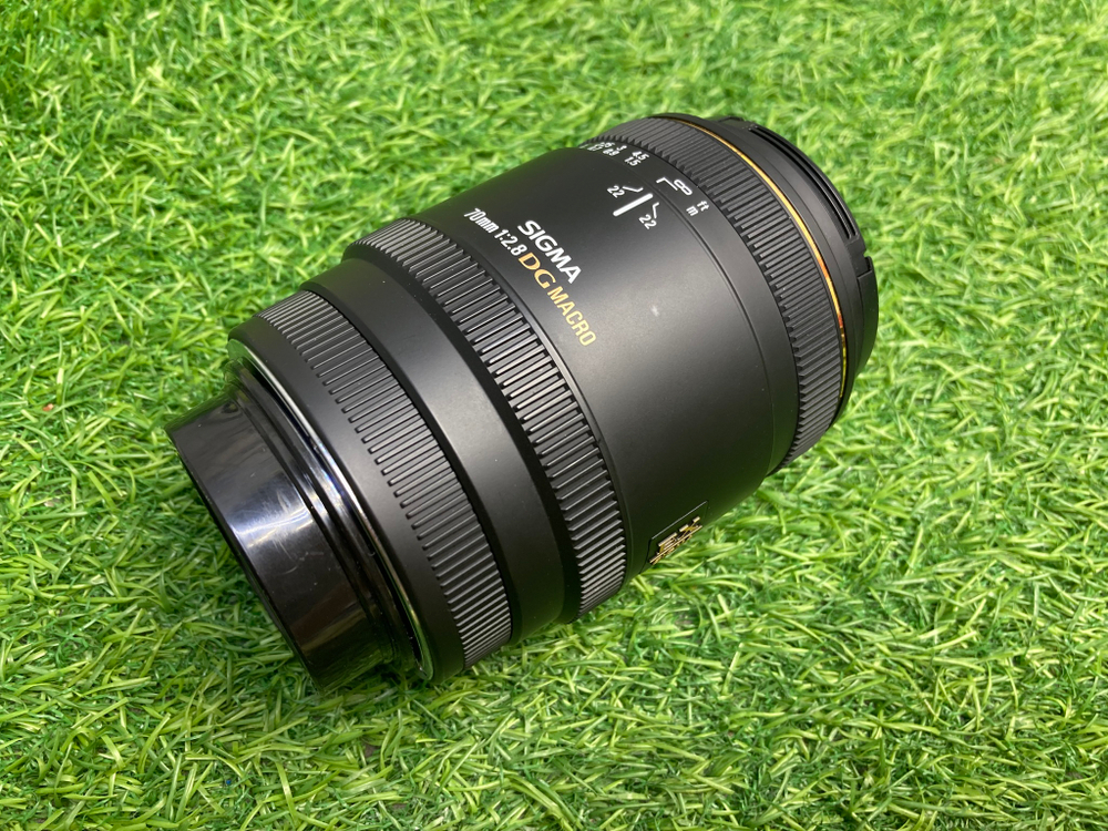 Sigma DG 70mm 2.8 EX Macro Sigma Mount
