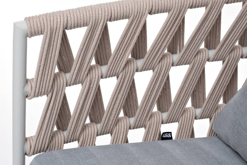 "Диего" кресло плетеное из роупа, каркас алюминий светло-серый (RAL7035) муар, роуп бежевый круглый, ткань светло-серая