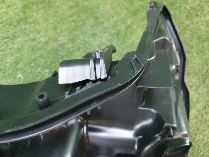 Корпус фары левый Toyota Land Cruiser 200 (2015-2021)