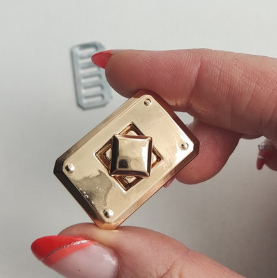 Замок вертушка на винтах Прямоугольник Золото