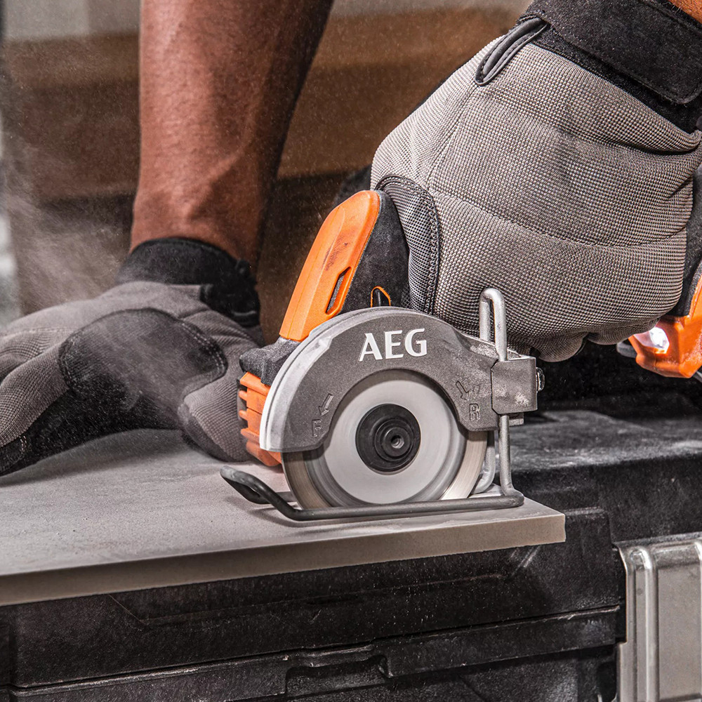 Пила универсальная AEG BMMS18SBL-0 4935472280