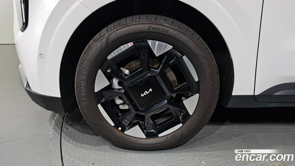 Kia The New Carnival (Sedona) 4 Generation HEV 9-и местный Prestige (01.2024)