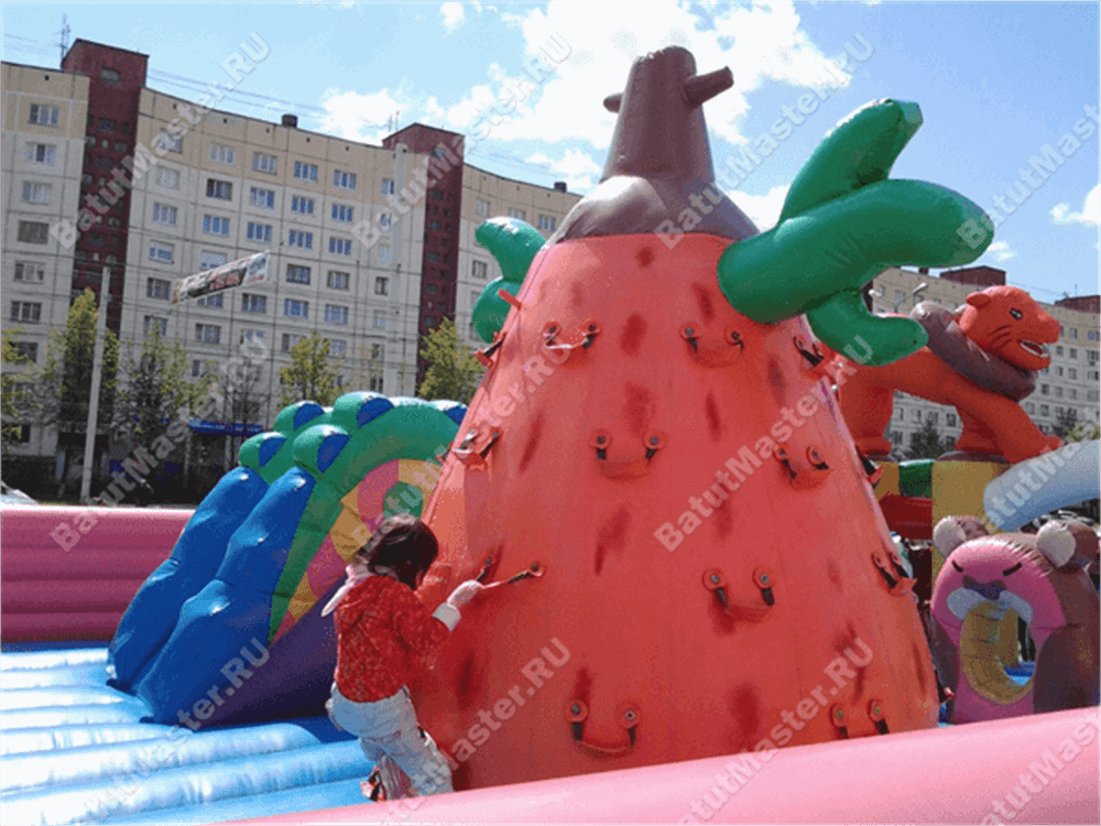 Коммерческий надувной батут "Сафари парк" 15*7*7 м