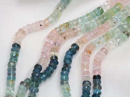 Нить бусин из морганита 4,5мм