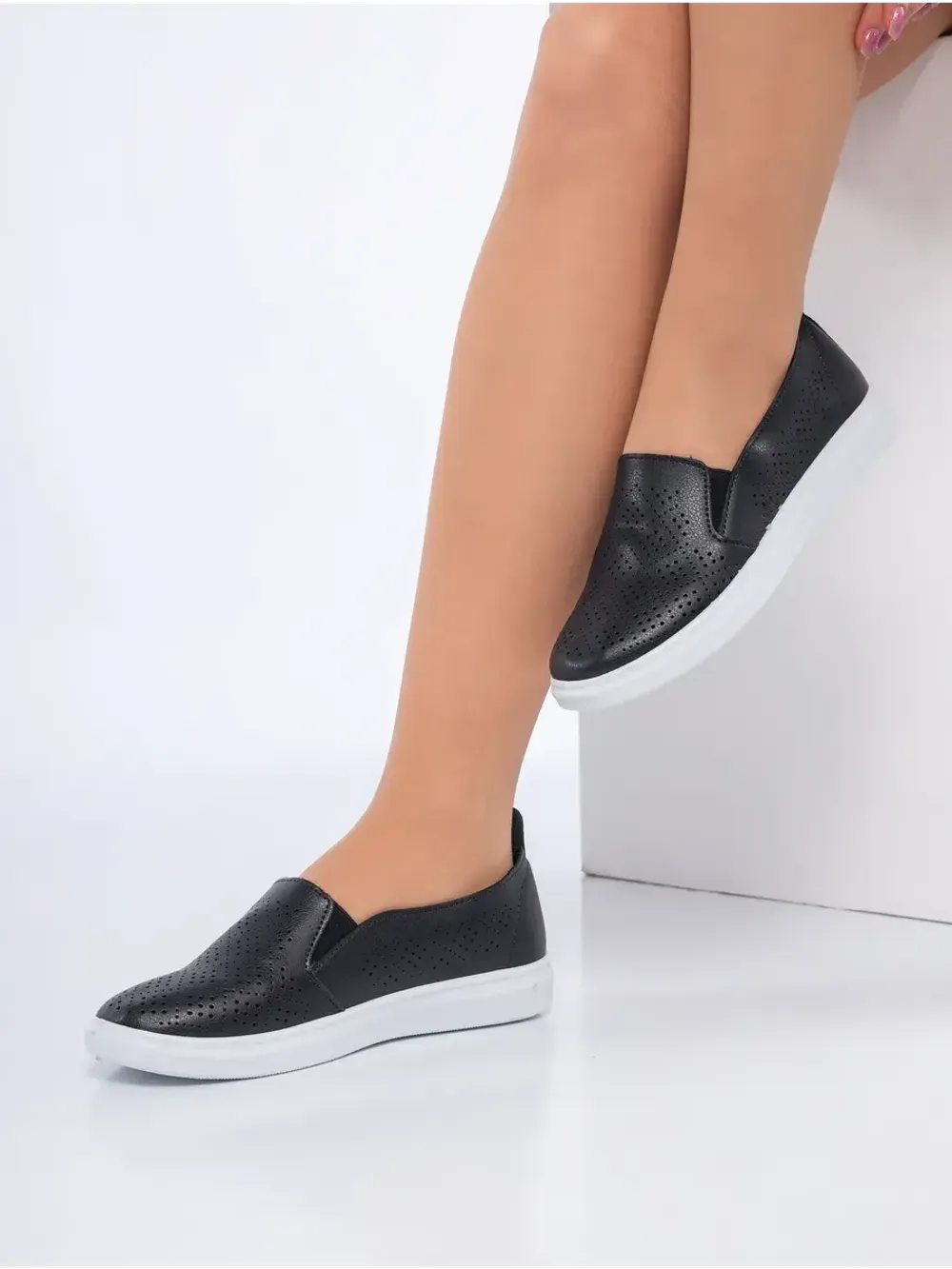 Мокасины летние с перфорацией