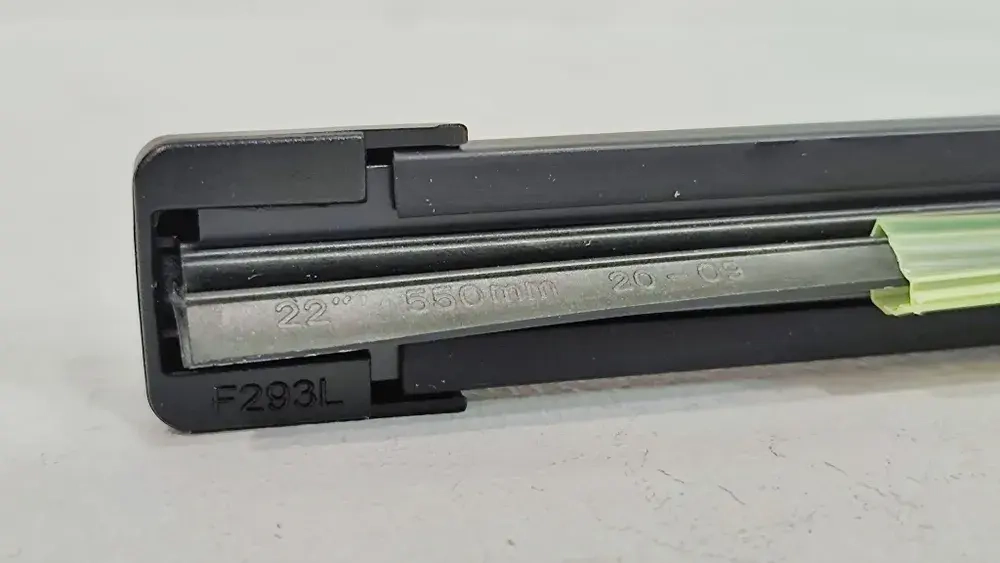 22 - 550 / Бескаркасные щетки Carall модель S850 (22/550 мм) (1 шт)
