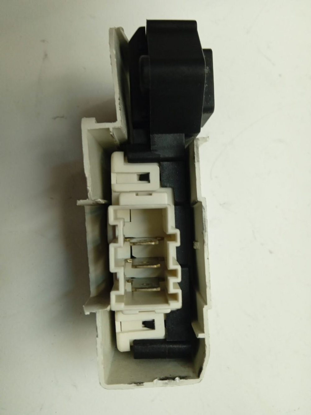 WF-S1061 кт3 Устройство блокировки люка для стиральных машин Samsung DC64-00653C б/у