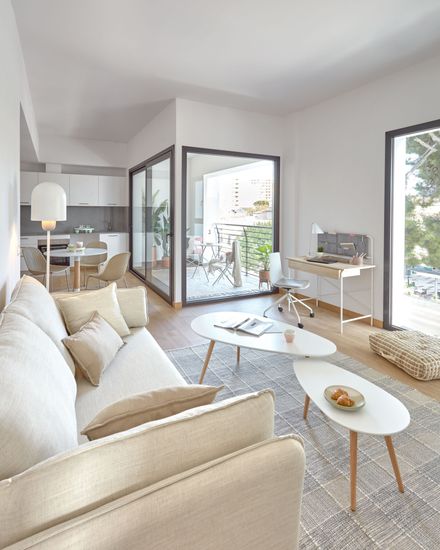 Два столика Brick Испания