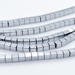 Гематит Куб бусины (имитация), цвет серебристый, размер около 4 мм, цена за отрезок 19 см (1/2 нити)