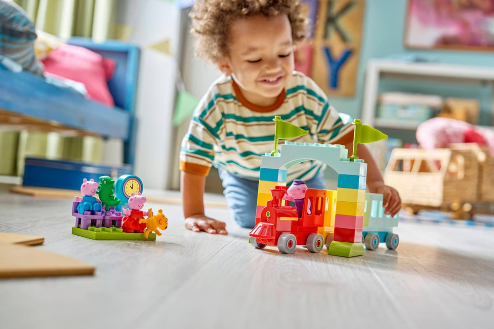 Конструктор LEGO Duplo 10466 Peppa Pig: Train Ride with Grandpa Pig