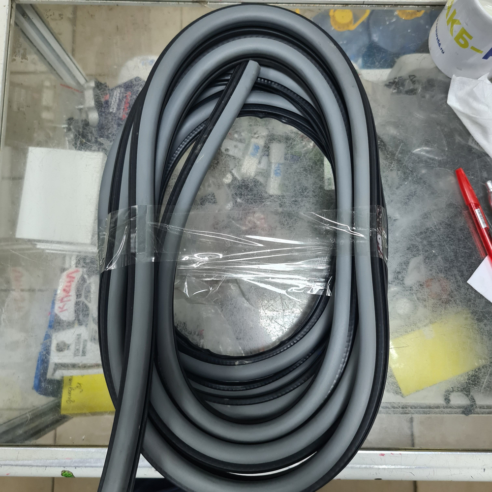 Комплект задних уплотнительных резинок на Chevrolet Lacetti