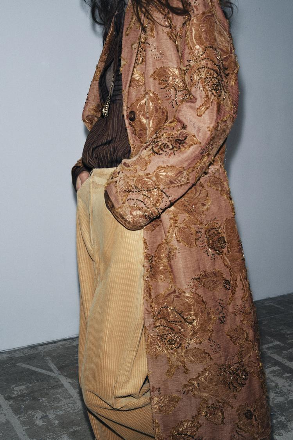 ZARA ДЛИННОЕ ПАЛЬТО С ВЫШИВКОЙ — ZW COLLECTION LIMITED EDITION, БЛЕДНО-РОЗОВЫЙ