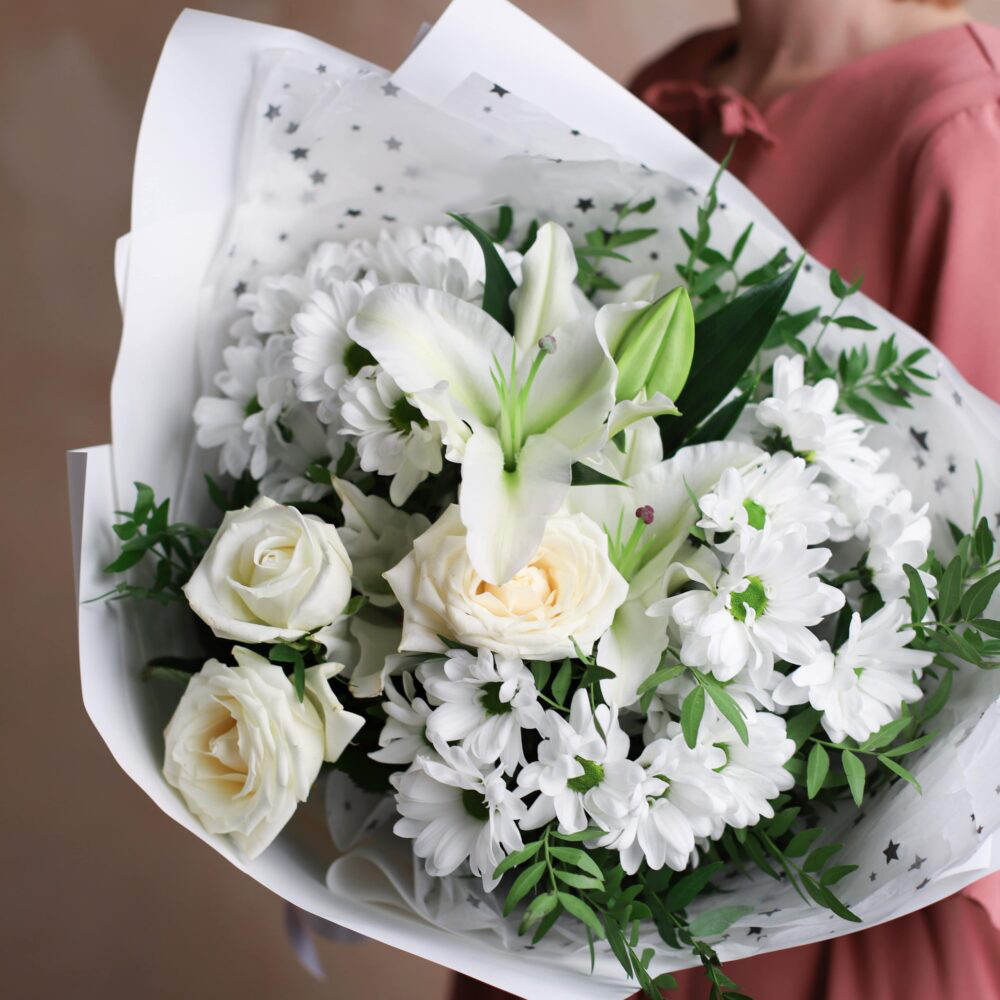 Букет из лилии и хризантем