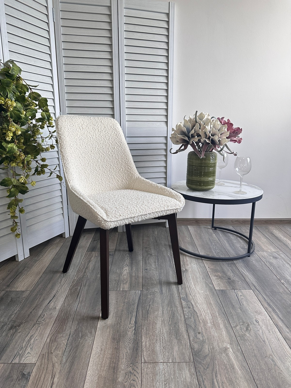 Стул М-City DISAUR Кристиан (Cristian) Белый White A2635-1A, букле, Орех