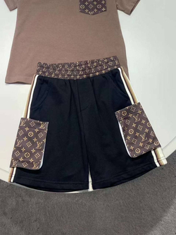 Шорты и футболка для мальчика Louis Vuitton
