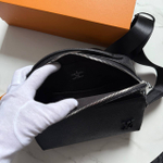 Сумка-мессенджер Louis Vuitton