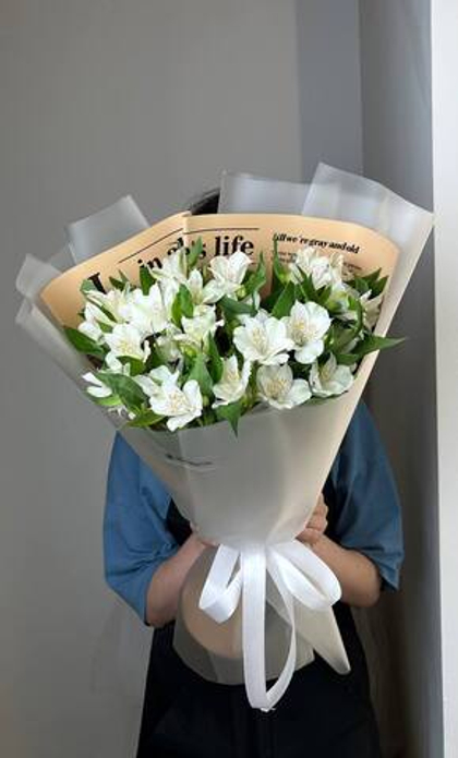 Букет из альстромерий