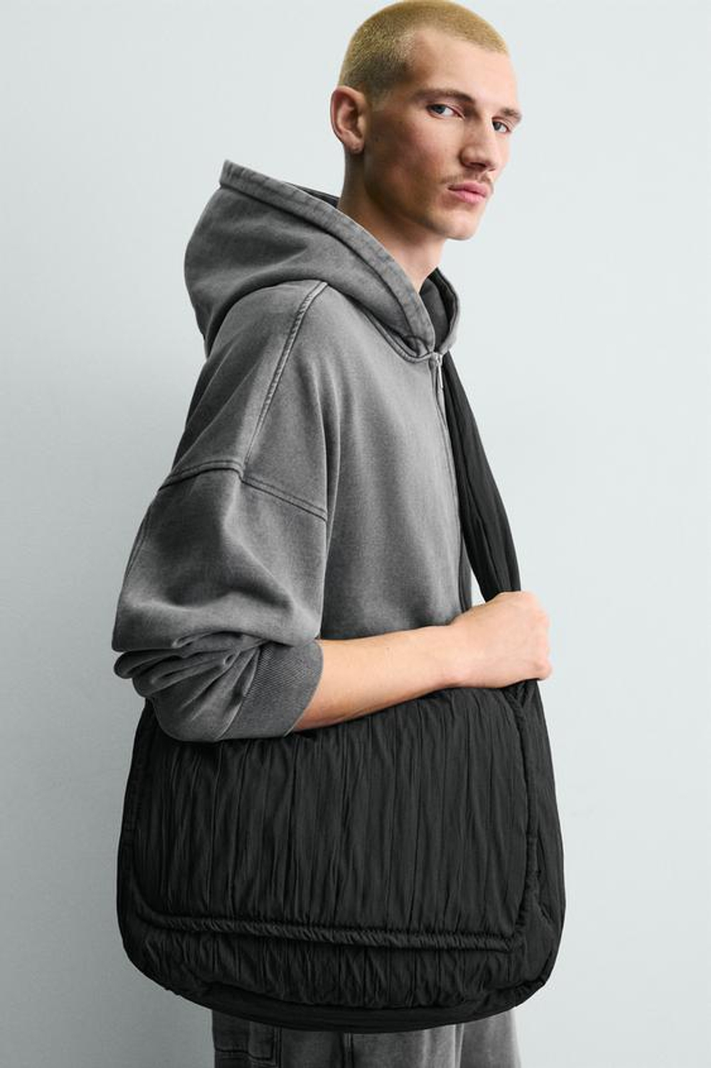 ZARA СТЕГАНАЯ НЕЙЛОНОВАЯ СУМКА ЧЕРЕЗ ПЛЕЧО, ЧЕРНЫЙ