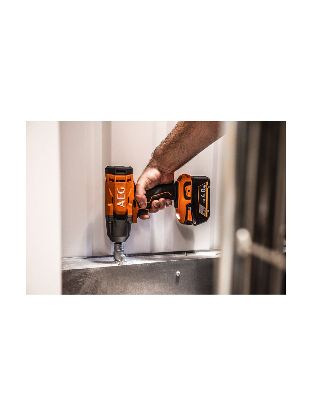 Ударный гайковерт AEG 18В BSS18C12ZC-402C 4935493428