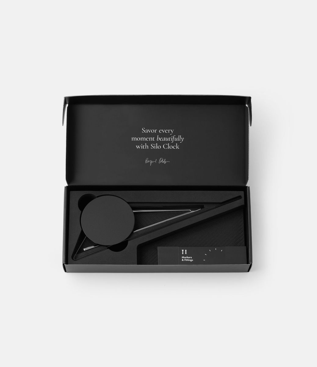 Beyond Object Silo Silver — настенные часы