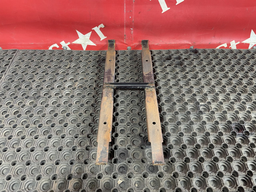 Кронштейн ящика АКБ