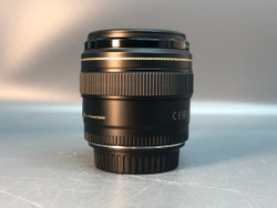 Canon EF 85mm 1.8