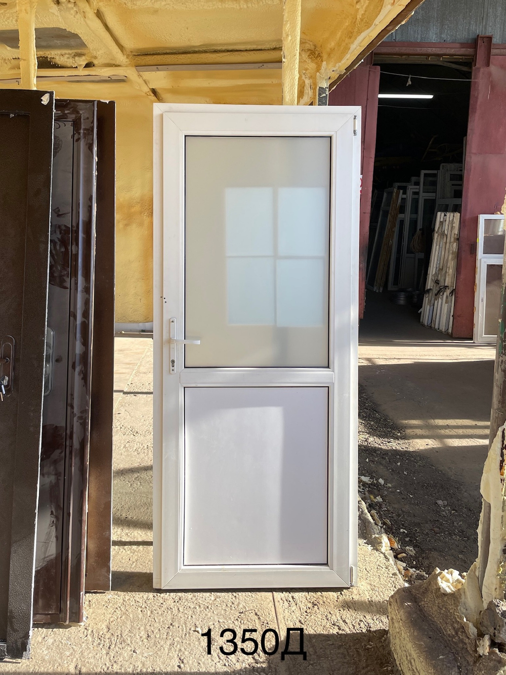 Дверь Пластиковая Б/У 210(в) х 90(ш) Входная