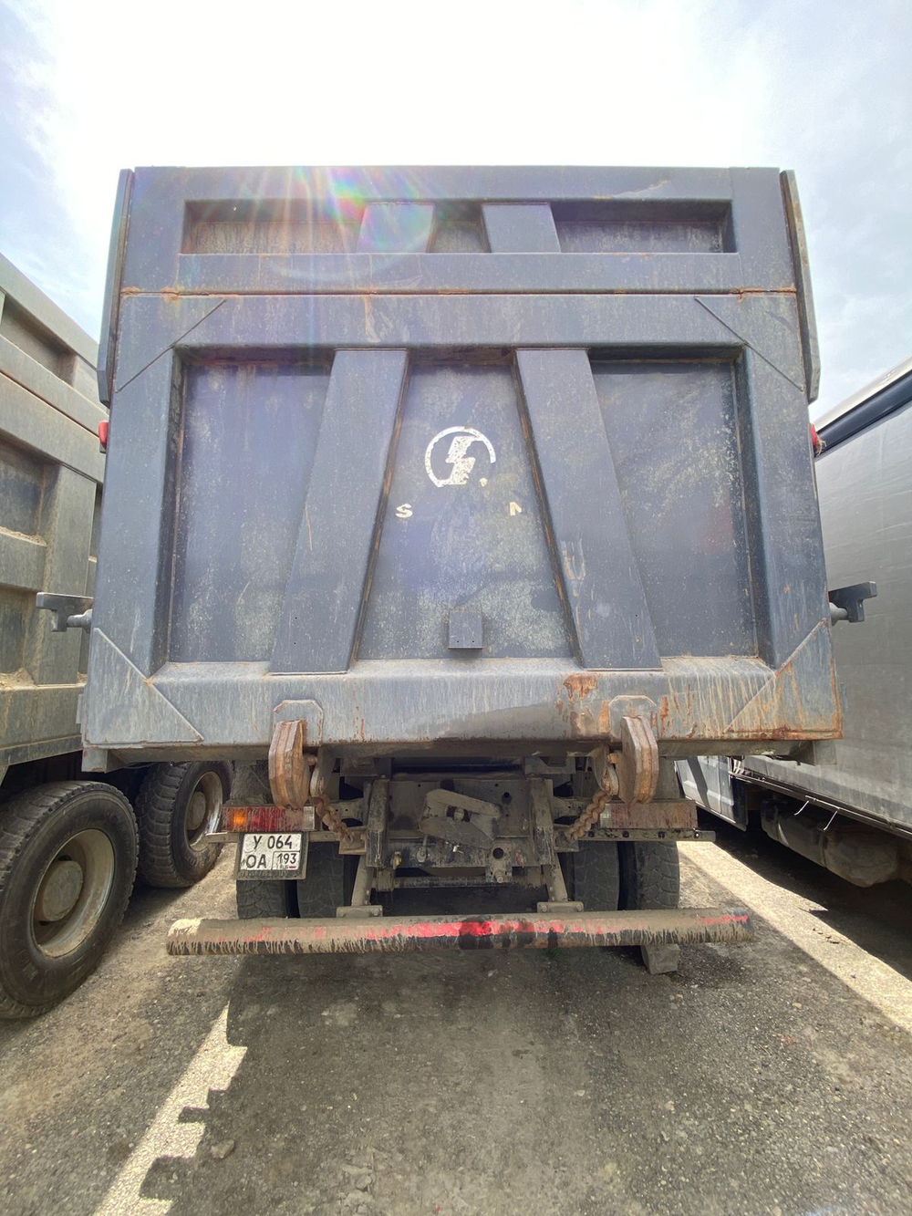 Shacman (Shaanxi) SX* 6x4 Самосвал SX32586V384 (Дизельный, 11,6 л, 423 л.с., МТ)