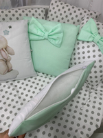 Комплект в кроватку 18 предметов "Семейные кролики", зеленый сатин