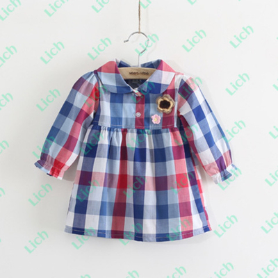 Платье детское в клетку с отложным воротником