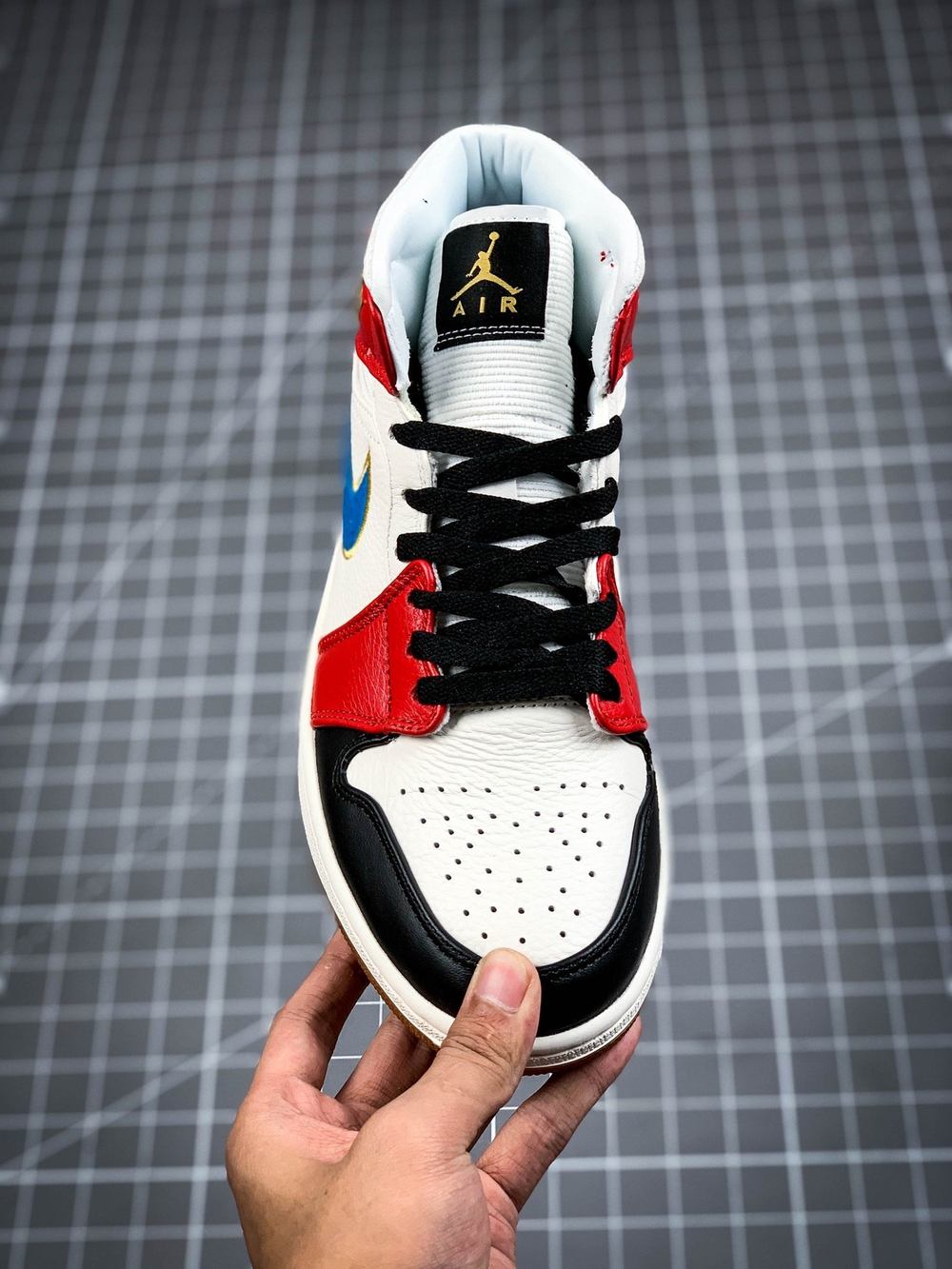 AIR JORDAN 1 MID SAIL/RED/BLACK-BLUE-GOLD