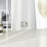 Розетка с заземлением и шторками (дымчатый матовый) W1271104