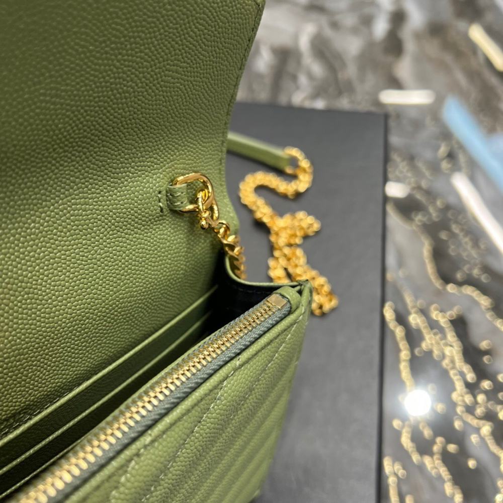 Saint Laurent WOC 19 cm
