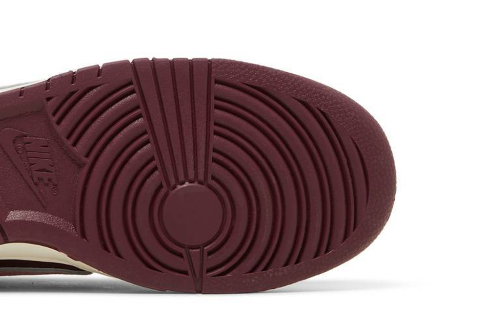 Кроссовки Nike Dunk Low "Night Maroon And Medium Soft Pink"
