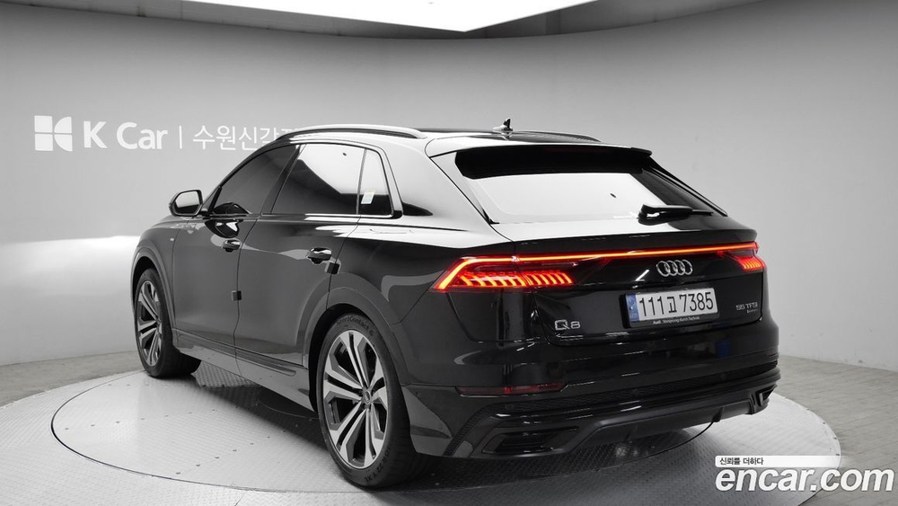 Audi Q8 55 TFSI Quattro Premium (11.2022)