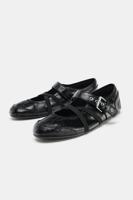 ZARA БАЛЕТКИ ИЗ ЛАКИРОВАННОЙ ИСКУССТВЕННОЙ КОЖИ С ПРЯЖКАМИ, ЧЕРНЫЙ