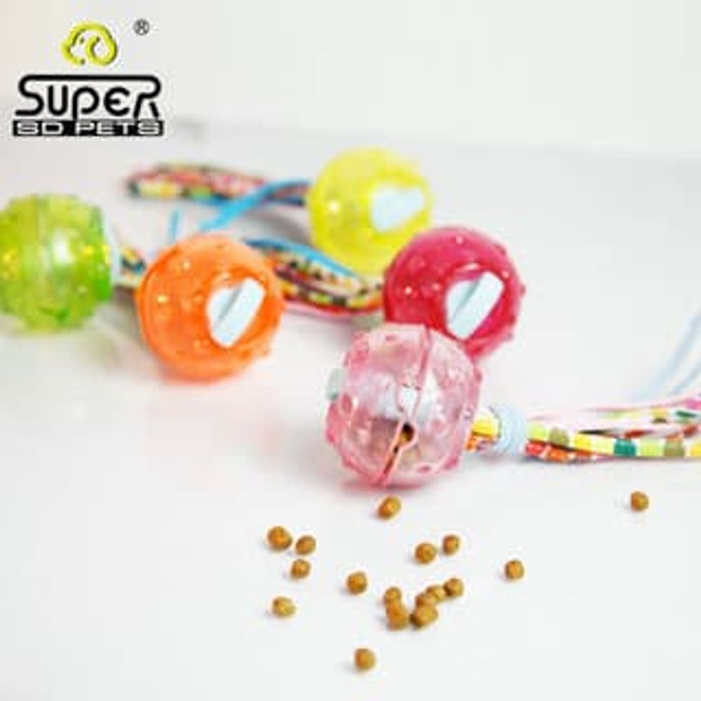 SuperDesign игрушка для собак "Мячик с текстильными хвостиками" силиконовый 6,5 см