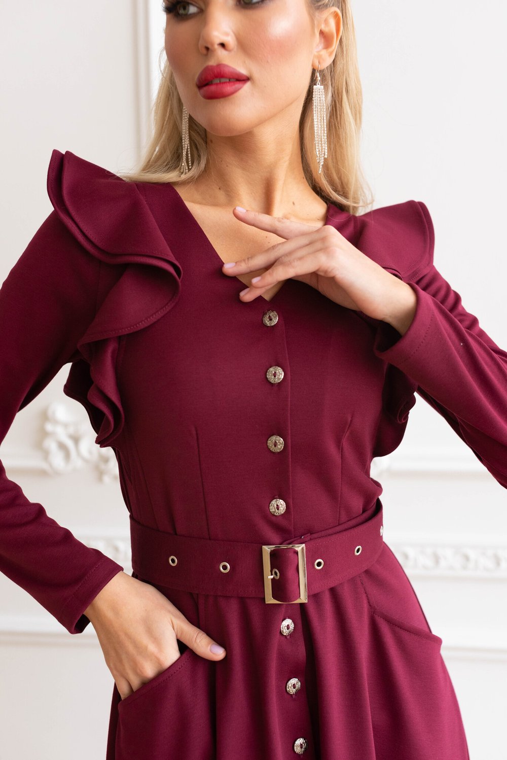 Платье бордовое с воланами из вискозы