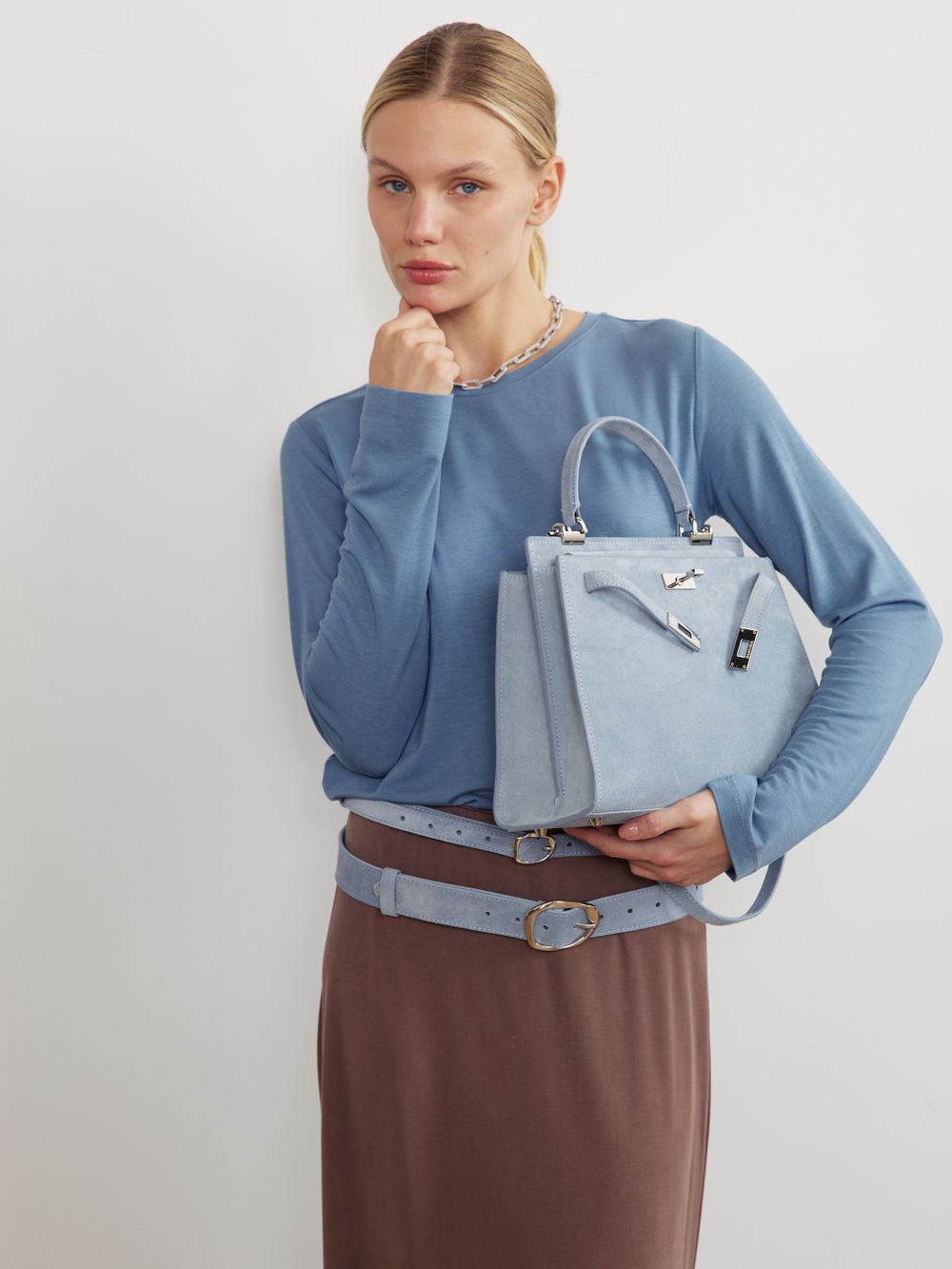 БАЗОВЫЙ ТОНКИЙ РЕМЕНЬ С МЯТОЙ ПРЯЖКОЙ ЗАМША ГОЛУБОЙ