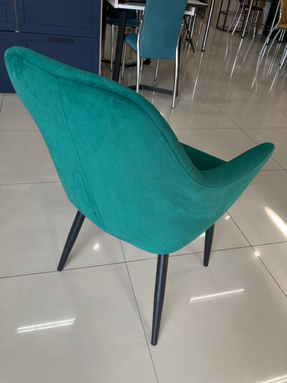 Стул Сиэтл каркас черный основание велюр изумруд