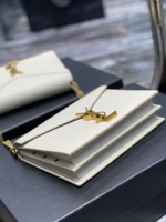 YSL Cassandra Medium 22 cm