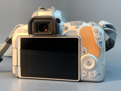Canon 200D Kit 18-55mm 2600 кадров