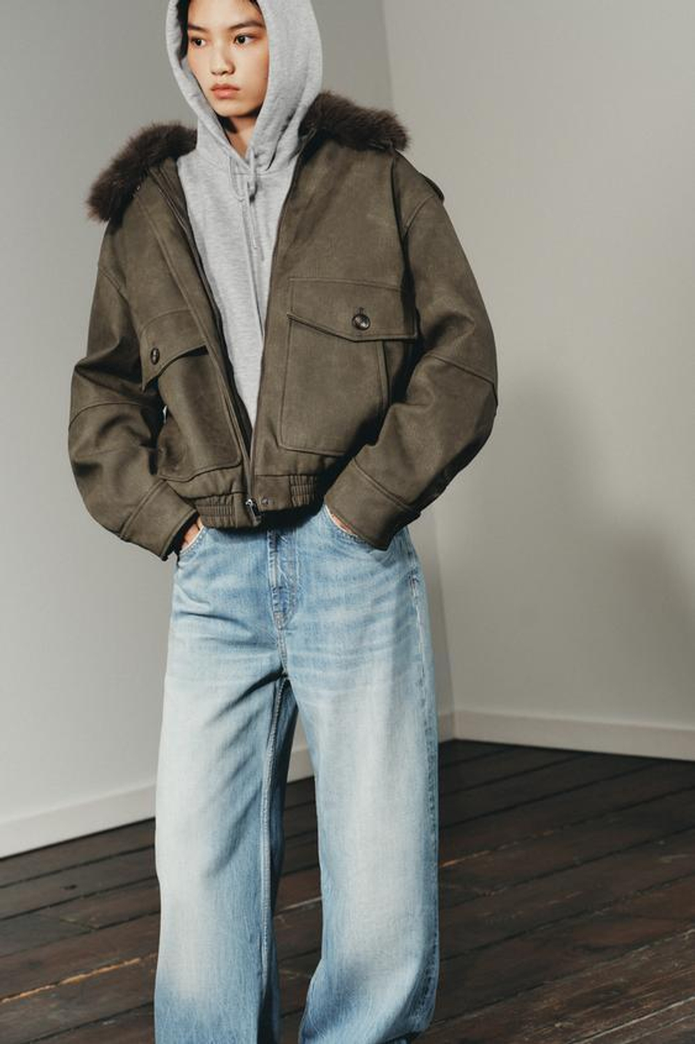 ZARA ДЖИНСЫ TRF WIDE-LEG СО СРЕДНЕЙ ПОСАДКОЙ, ЛИНЯЛЫЙ СИНИЙ