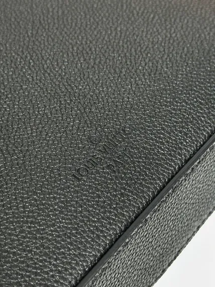 Мужской мессенджер Louis Vuitton Fastline из яловой кожи, черный
