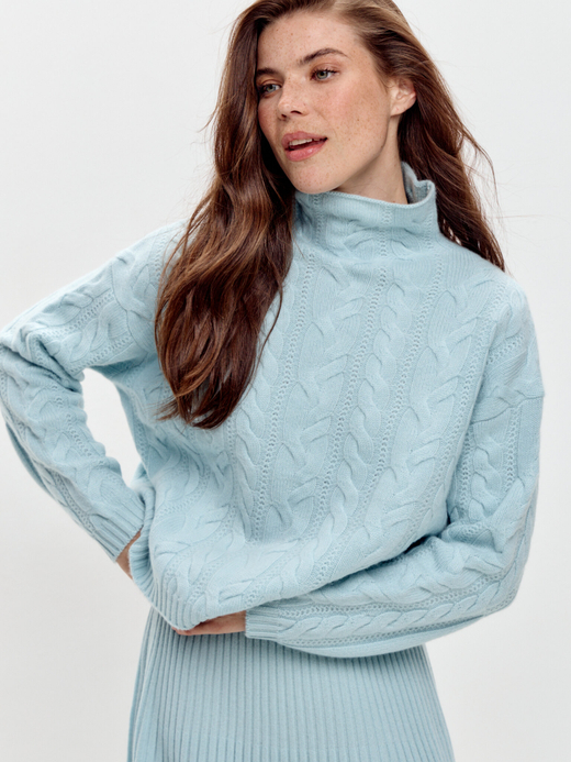 Кашемировый свитер с косами