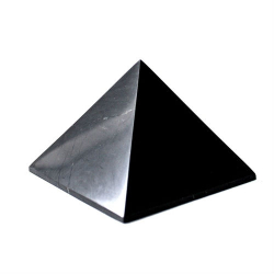 Пирамида шунгит полированный асс.
