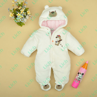 Комбинезон с аппликациями медведей, капюшоном и пинетками