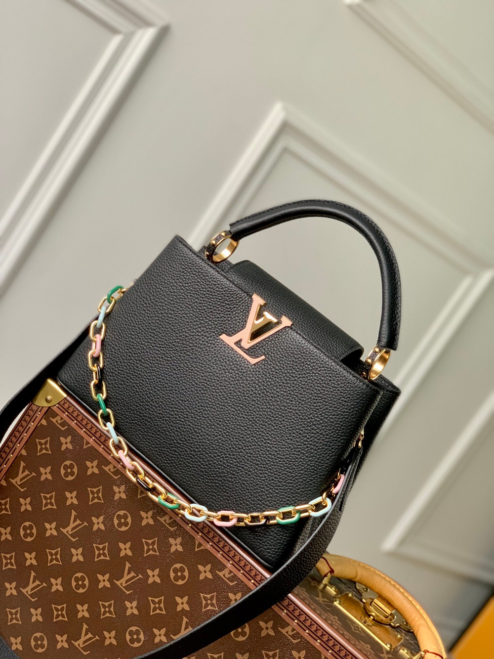 Louis Vuitton Capucines MM