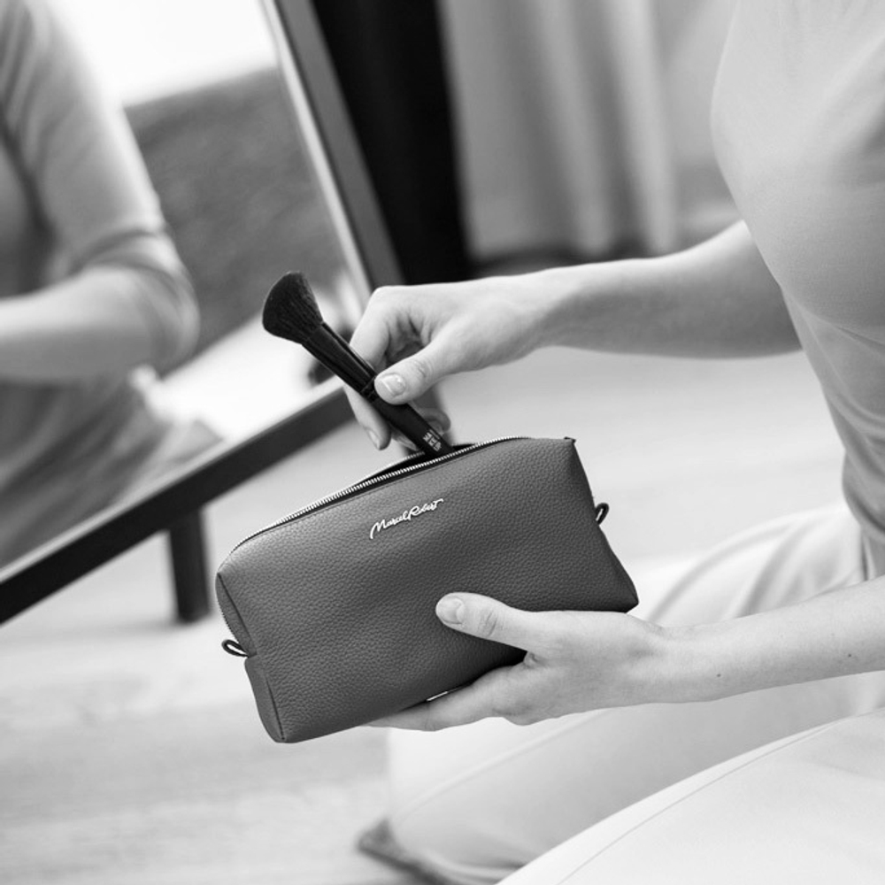 Несессер Briquette из кожи теленка, черного цвета