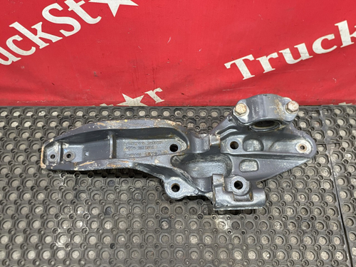 Кронштейн пневморессоры левый 2018 г.